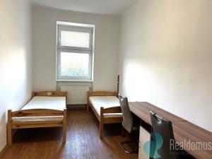 Pronájem bytu 2+1, České Budějovice, Dobrovodská, 98 m2