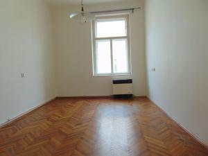 Pronájem bytu 1+1, Praha - Karlín, Sokolovská, 40 m2