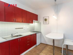 Pronájem bytu 1+kk, Praha - Stodůlky, Sluneční náměstí, 33 m2