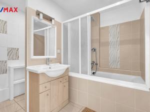 Prodej bytu 3+1, Hradec Králové - Moravské Předměstí, Sekaninova, 74 m2