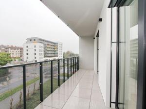 Pronájem bytu 2+kk, Praha - Horní Měcholupy, Milánská, 40 m2