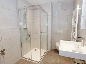Pronájem bytu 2+kk, Praha - Horní Měcholupy, Milánská, 40 m2