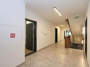 Pronájem bytu 2+kk, Praha - Horní Měcholupy, Milánská, 40 m2