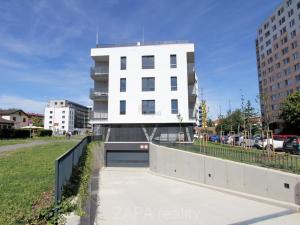 Pronájem bytu 2+kk, Praha - Horní Měcholupy, Milánská, 40 m2