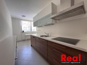 Pronájem bytu 2+1, Brno - Slatina, Bučovická, 60 m2