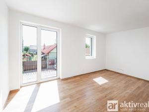 Pronájem bytu 1+kk, Ovčáry, Na Bulánce, 32 m2