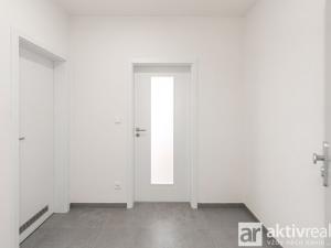 Pronájem bytu 1+kk, Ovčáry, Na Bulánce, 32 m2