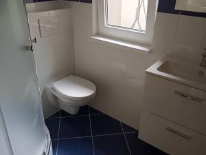 Pronájem bytu 1+kk, Praha, Polabská, 19 m2
