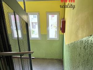 Pronájem bytu 1+1, Karlovy Vary, Krymská, 35 m2
