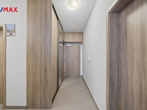 Prodej bytu 4+kk, Praha - Letňany, Kadečkové, 93 m2