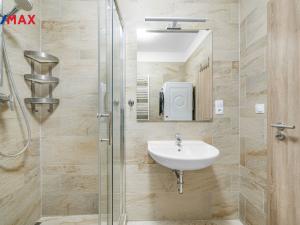 Prodej bytu 4+kk, Praha - Letňany, Kadečkové, 93 m2