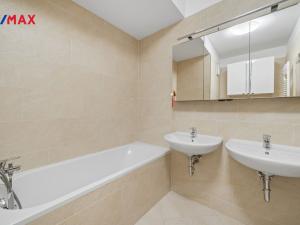 Prodej bytu 4+kk, Praha - Letňany, Kadečkové, 93 m2
