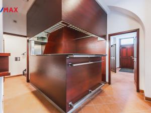 Pronájem obchodního prostoru, Praha - Staré Město, Staroměstské náměstí, 350 m2