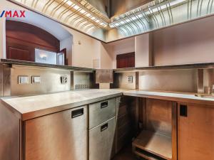 Pronájem obchodního prostoru, Praha - Staré Město, Staroměstské náměstí, 350 m2