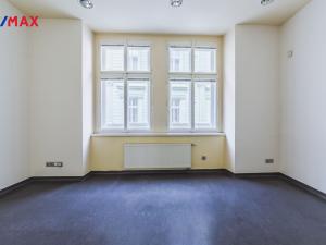 Pronájem obchodního prostoru, Praha - Staré Město, Staroměstské náměstí, 350 m2