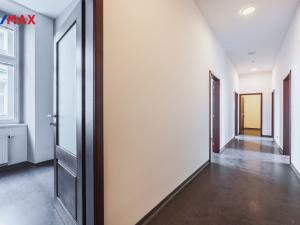 Pronájem obchodního prostoru, Praha - Staré Město, Staroměstské náměstí, 350 m2