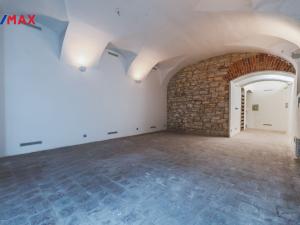 Pronájem obchodního prostoru, Praha - Staré Město, Staroměstské náměstí, 350 m2