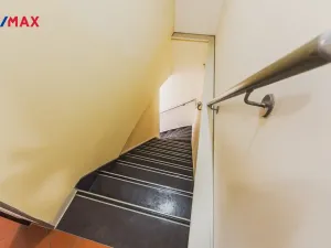 Pronájem obchodního prostoru, Praha - Staré Město, Staroměstské náměstí, 350 m2