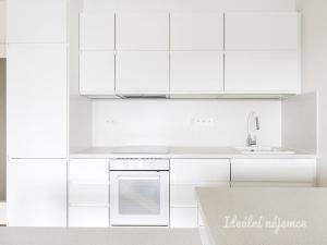Pronájem bytu 2+kk, Praha - Štěrboholy, K učilišti, 60 m2