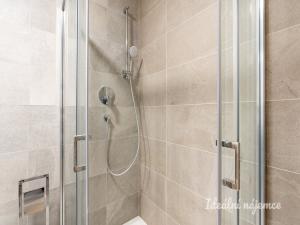 Pronájem bytu 2+kk, Praha - Štěrboholy, K učilišti, 60 m2