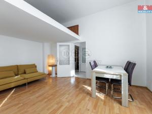 Prodej bytu 2+1, Mariánské Lázně, Třebízského, 49 m2