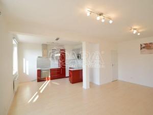 Pronájem bytu 2+kk, Praha - Strašnice, Sečská, 72 m2