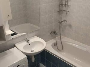 Pronájem bytu 2+kk, Praha - Střížkov, Jitravská, 67 m2