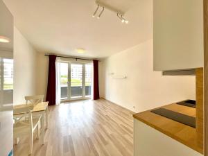 Pronájem bytu 1+kk, Praha - Třebonice, U Radosti, 28 m2