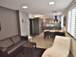 Pronájem bytu 3+kk, Mezouň, 82 m2