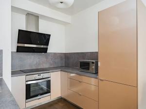 Pronájem bytu 2+kk, Praha - Vršovice, Archangelská, 56 m2