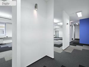 Pronájem kanceláře, Praha - Nové Město, Soukenická, 401 m2