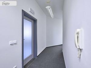 Pronájem kanceláře, Praha - Nové Město, Soukenická, 401 m2