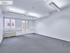 Pronájem kanceláře, Praha - Nové Město, Soukenická, 260 m2