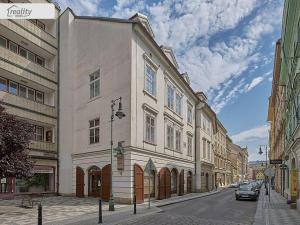 Pronájem kanceláře, Praha - Nové Město, Soukenická, 260 m2