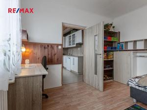 Prodej bytu 4+1, Chodová Planá, sídliště Lučina, 80 m2
