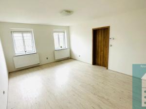 Pronájem bytu 2+1, Kroměříž, Nádražní, 62 m2