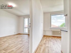 Pronájem bytu 1+1, Hranice, Pernštejnské náměstí, 34 m2