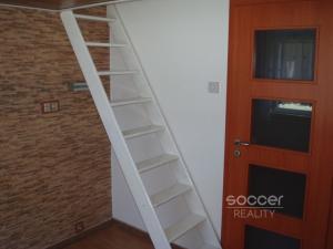Pronájem bytu 1+kk, Praha - Žižkov, Jeseniova, 17 m2