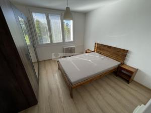 Pronájem bytu 2+1, Plzeň - Lobzy, Pod Vrchem, 50 m2