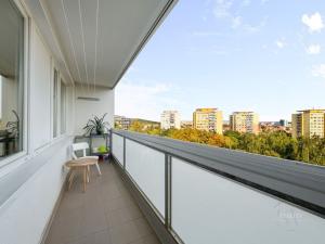 Prodej bytu 3+kk, Praha - Kobylisy, Třeboradická, 68 m2
