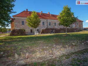 Prodej činžovního domu, Králův Dvůr, 5. května, 360 m2