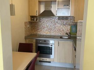 Pronájem bytu 2+kk, Praha - Ruzyně, Žukovského, 42 m2