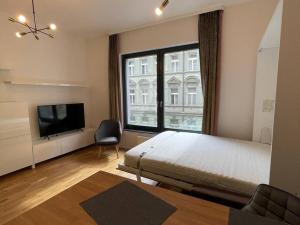 Pronájem bytu 1+kk, Praha - Smíchov, Grafická, 30 m2
