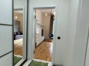 Pronájem bytu 1+kk, Praha - Smíchov, Grafická, 30 m2