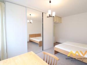Pronájem bytu 1+1, Hradec Králové - Nový Hradec Králové, Prostějovská, 38 m2