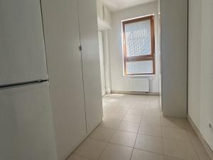 Pronájem bytu 1+kk, Praha - Modřany, Rorýsová, 39 m2
