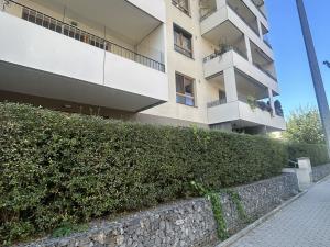 Pronájem bytu 1+kk, Praha - Modřany, Rorýsová, 39 m2