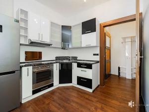 Pronájem bytu 2+kk, Praha - Vinohrady, náměstí Jiřího z Lobkovic, 48 m2