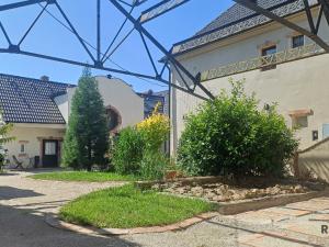 Prodej ubytování, Kardašova Řečice, Hradecká, 1453 m2