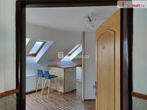 Prodej bytu 3+kk, Klášterec nad Ohří - Miřetice u Klášterce nad Ohří, Boženy Němcové, 88 m2